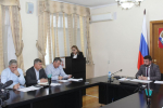 Глава Избербаша Расул Бакаев провел заседание антитеррористической комиссии