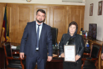 Главе Избербаша вручили благодарность за поддержку участников СВО и их семей