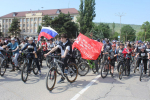 В Избербаше прошел благотворительный велопробег, посвященный Году единства народов России