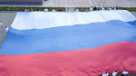 В преддверии Дня Государственного флага РФ в Избербаше вручили паспорта юным жителям и награды участникам гуманитарной помощи СВО